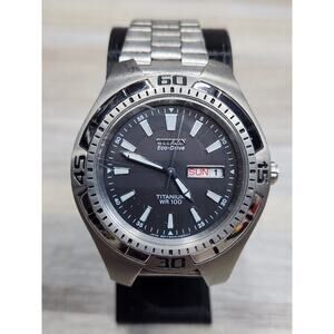 Citizen Eco-Drive Men's Wristwatch Titanium WR 100 Aftermarket Band. Working